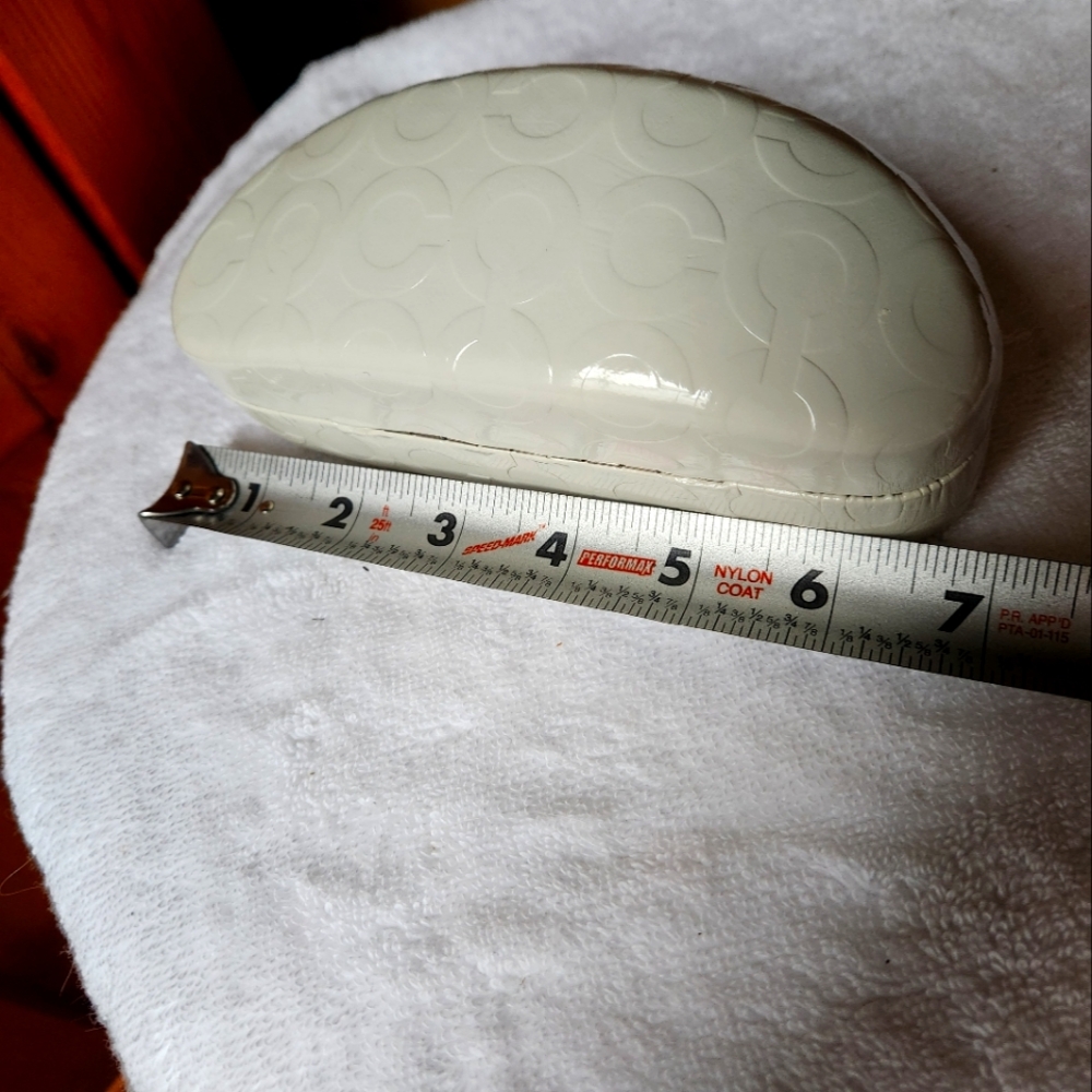 Coach Cream Oval Women's Eyeglass Case - Picture 8 of 8